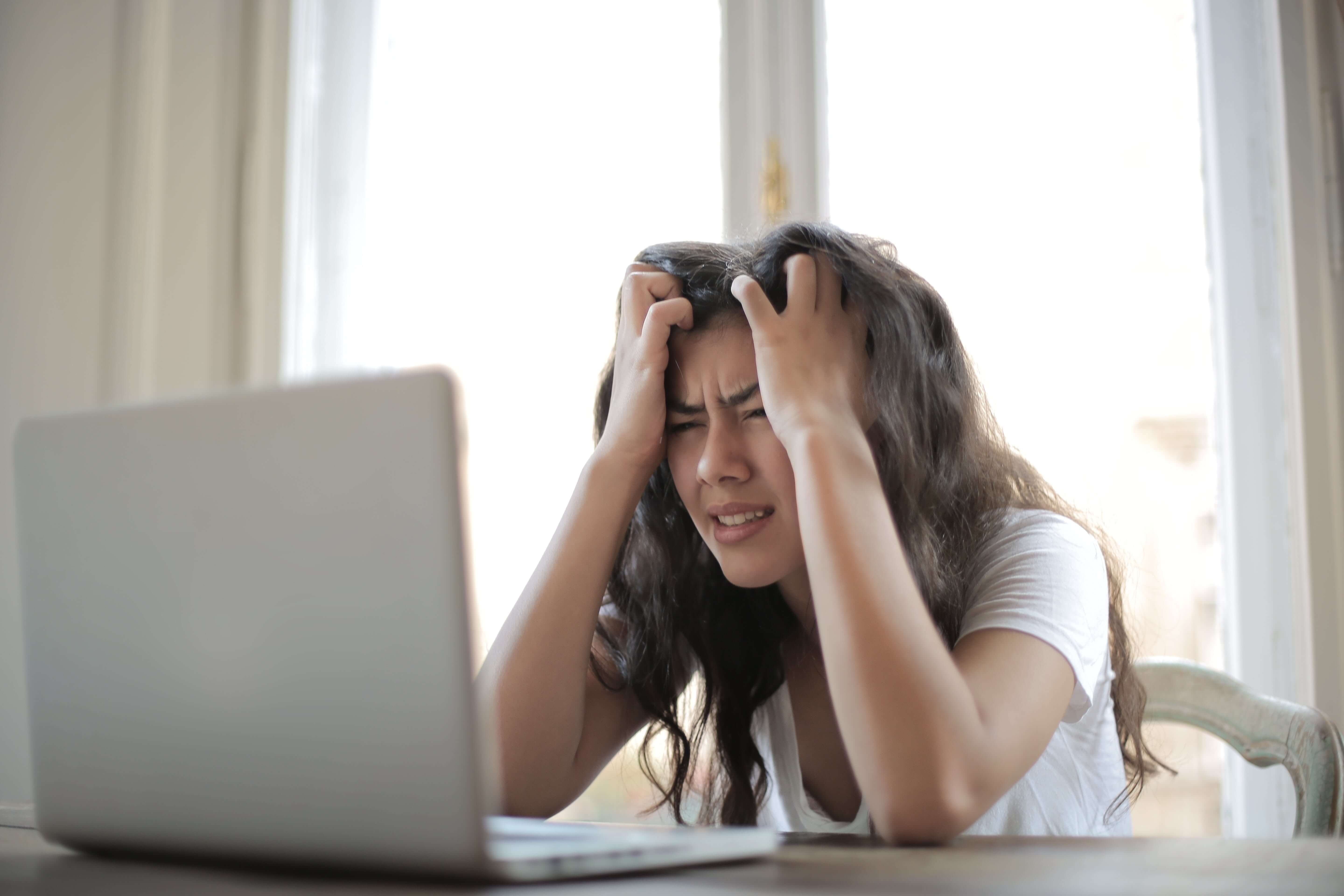Een website laten ontwikkelen of toch zelf bouwen: de voor- en nadelen